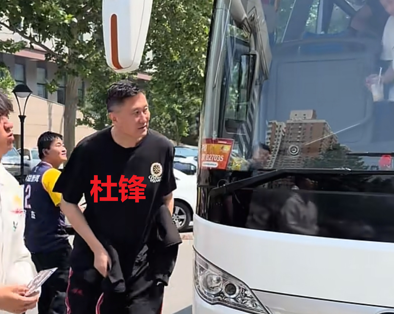 FB体育登录入口-杜锋纪律十分严明！